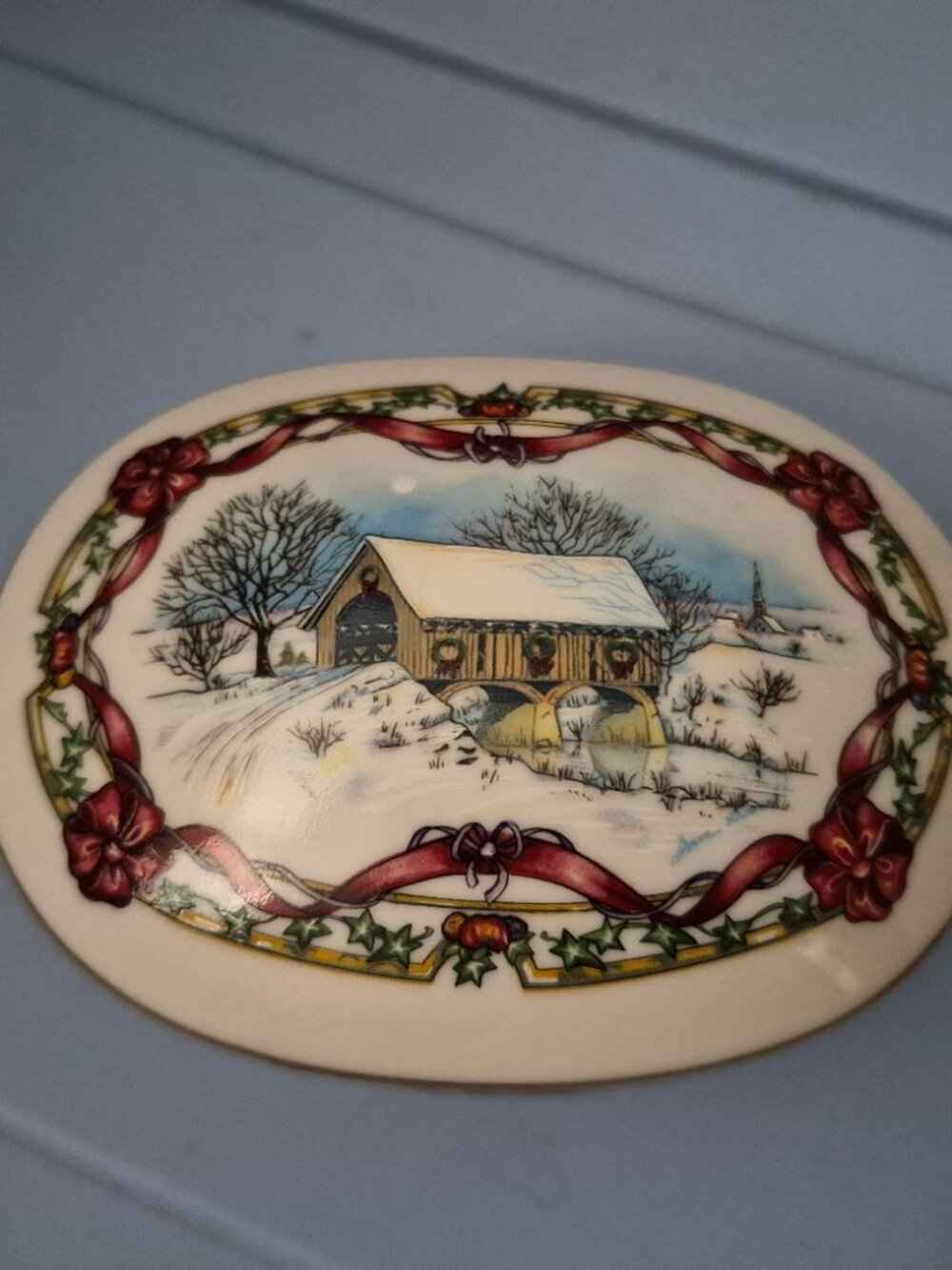 1991 Heritage House Christmas Music Box